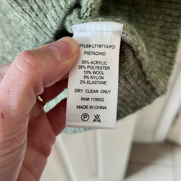 Free Assembly - Women’s Striped Long Sleeve Sweater - Size Small - Picture 7 of 9